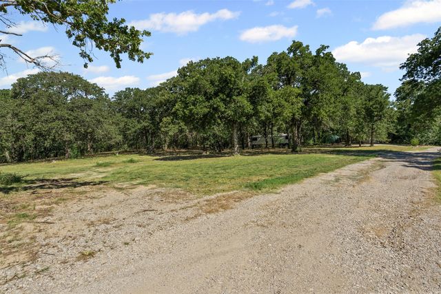 813 County Road 3680, Paradise, TX 76073