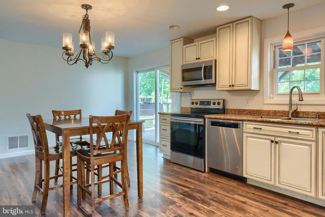 3740 BEAGLE RD, Middletown, PA 17057