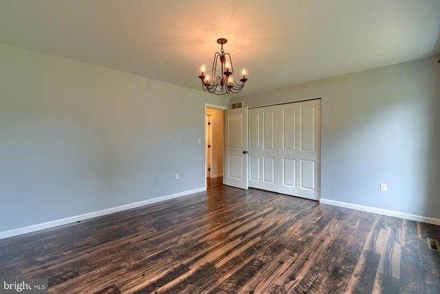3740 BEAGLE RD, Middletown, PA 17057