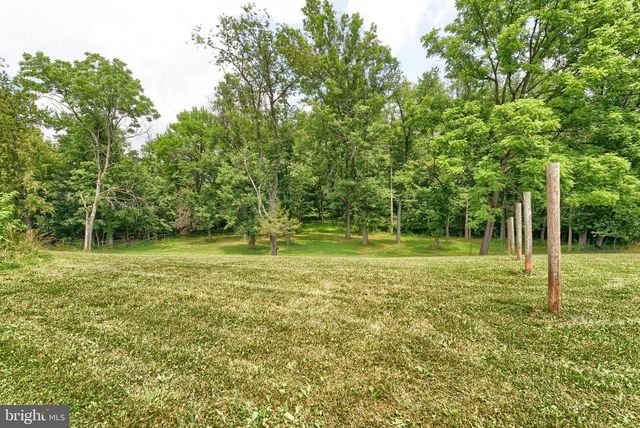 3740 BEAGLE RD, Middletown, PA 17057