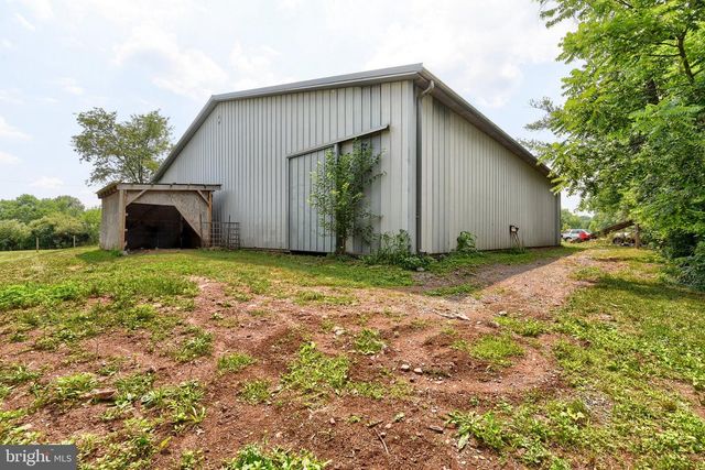 3740 BEAGLE RD, Middletown, PA 17057