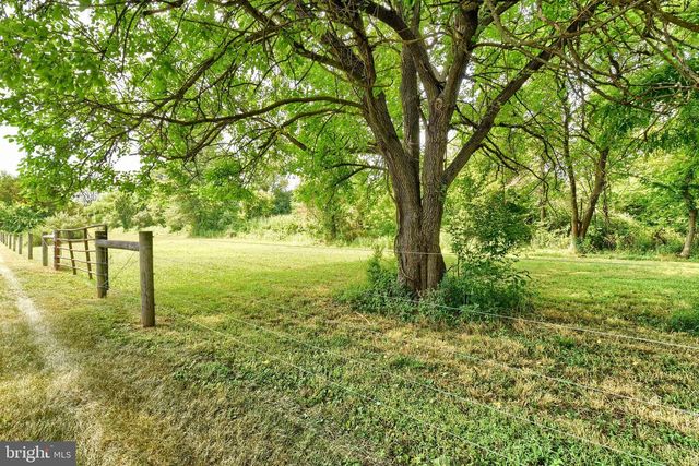 3740 BEAGLE RD, Middletown, PA 17057