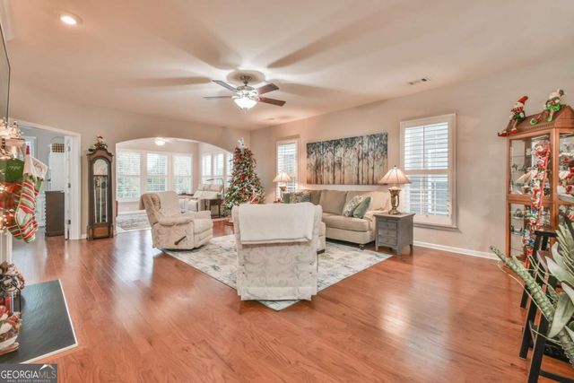 5921 Bellflower Way, Hoschton, GA 30548