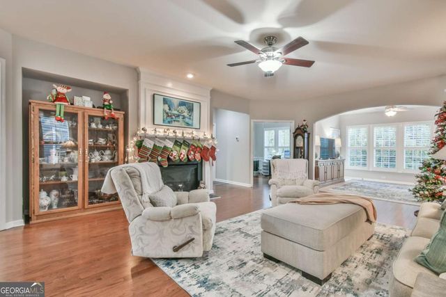 5921 Bellflower Way, Hoschton, GA 30548