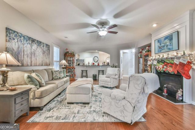 5921 Bellflower Way, Hoschton, GA 30548