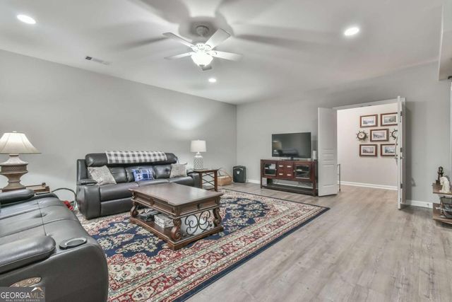 5921 Bellflower Way, Hoschton, GA 30548