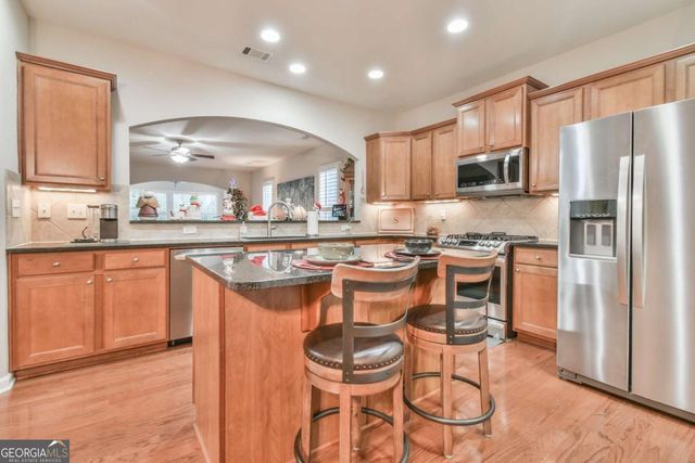 5921 Bellflower Way, Hoschton, GA 30548