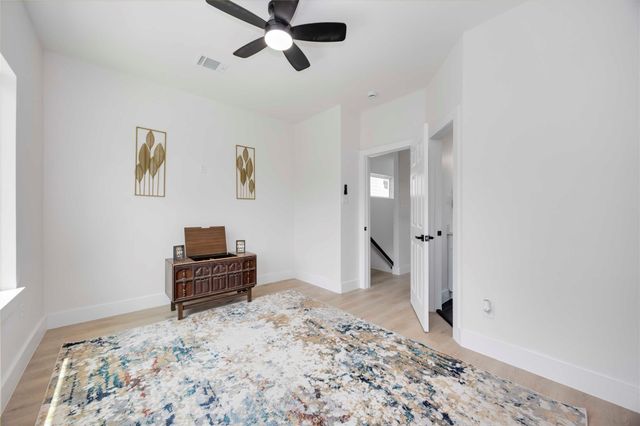 2110 Des Chaumes Street, Houston, TX 77026