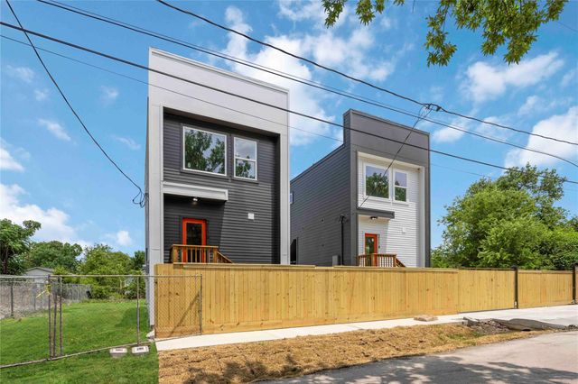 2110 Des Chaumes Street, Houston, TX 77026