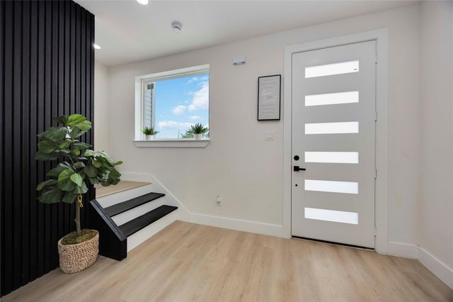 2110 Des Chaumes Street, Houston, TX 77026