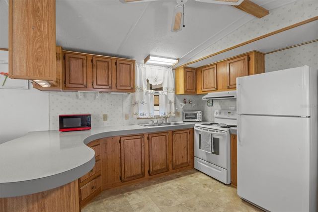 132 ORANGEWOOD DRIVE 68, Lake Wales, FL 33898