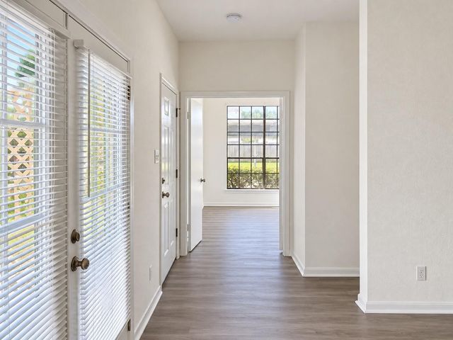 2121 El Paseo Street 1807, Houston, TX 77054