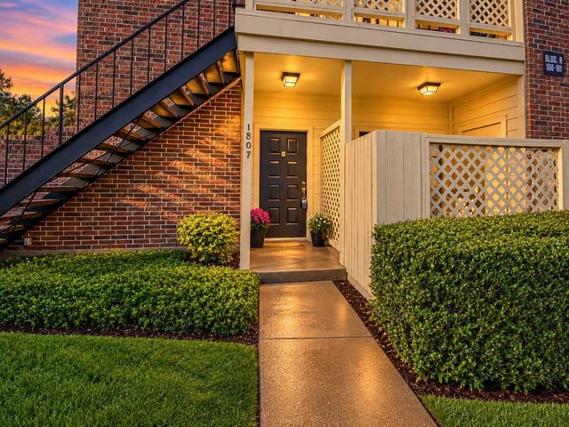 2121 El Paseo Street 1807, Houston, TX 77054