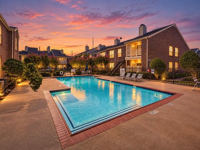 2121 El Paseo Street 1807, Houston, TX 77054