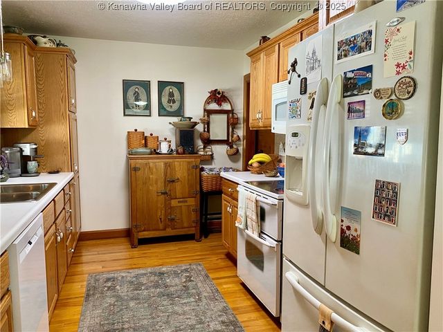 301 6th Street, Ripley, WV 25271