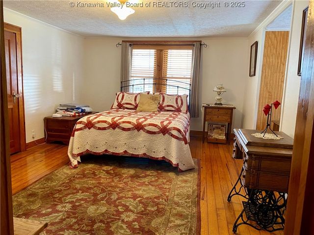 301 6th Street, Ripley, WV 25271