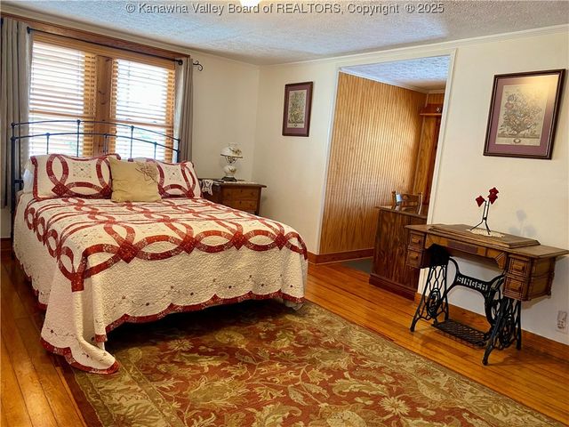 301 6th Street, Ripley, WV 25271