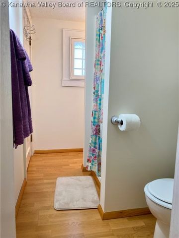 301 6th Street, Ripley, WV 25271