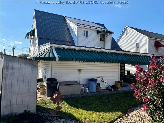 301 6th Street, Ripley, WV 25271