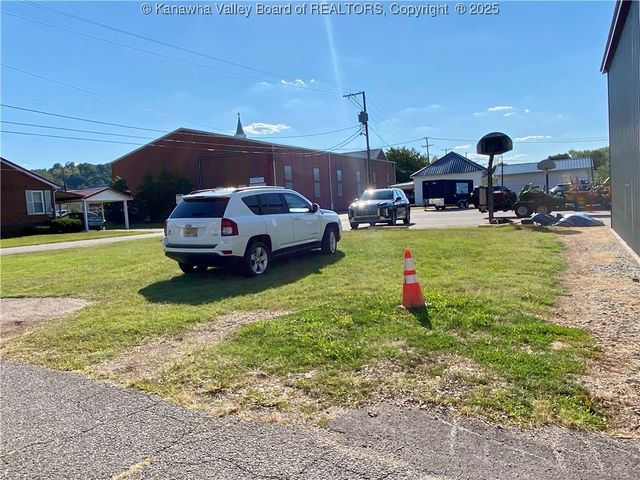 301 6th Street, Ripley, WV 25271