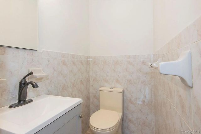 6113 170th Street, Fresh Meadows, NY 11365