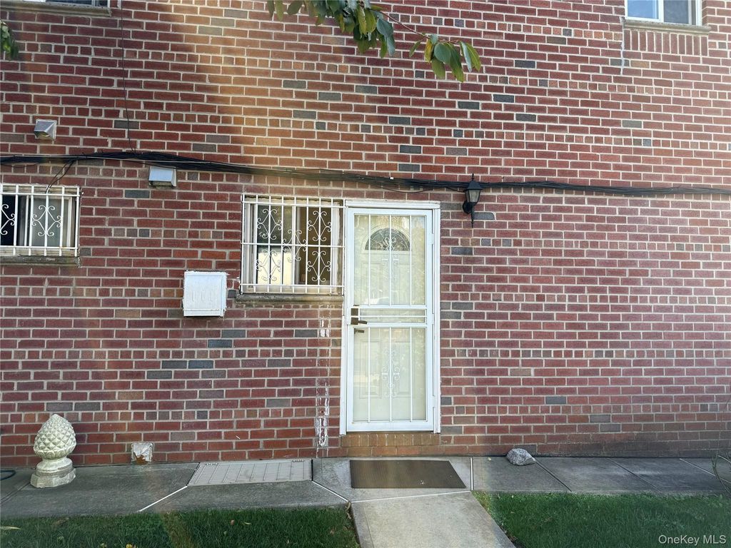 6113 170th Street, Fresh Meadows, NY 11365 — photo 3