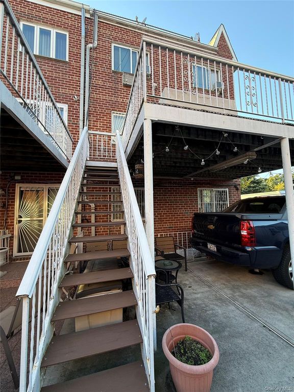 6113 170th Street, Fresh Meadows, NY 11365 — photo 4