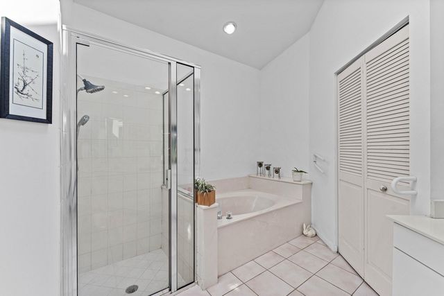 5195 NW 25th Way, Boca Raton, FL 33496