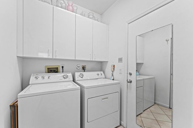 5195 NW 25th Way, Boca Raton, FL 33496