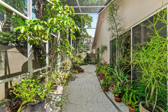 5195 NW 25th Way, Boca Raton, FL 33496