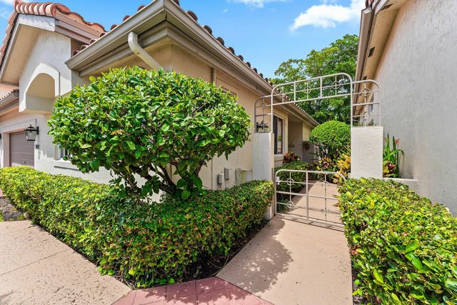 5195 NW 25th Way, Boca Raton, FL 33496