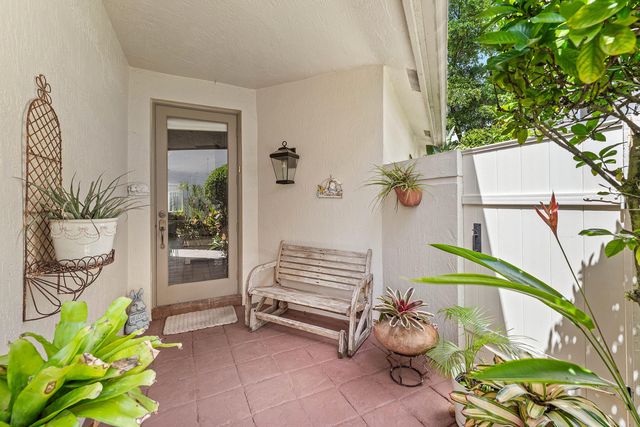 5195 NW 25th Way, Boca Raton, FL 33496