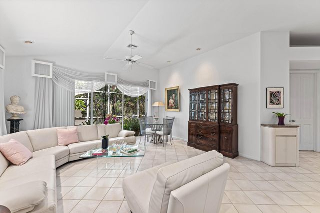5195 NW 25th Way, Boca Raton, FL 33496