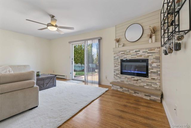 11 Dennard Road, Hauppauge, NY 11788