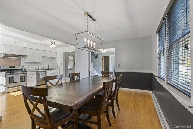 11 Dennard Road, Hauppauge, NY 11788