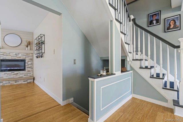 11 Dennard Road, Hauppauge, NY 11788