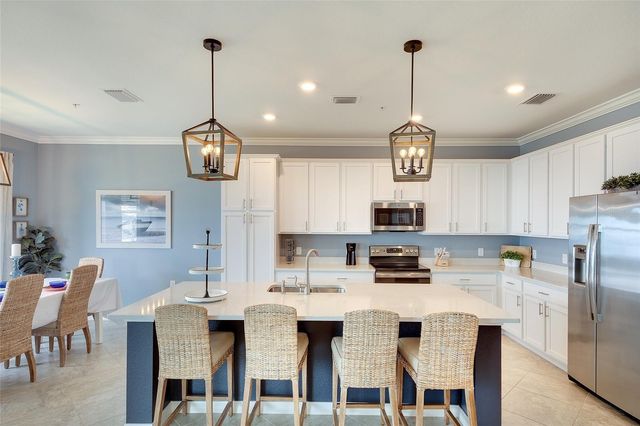 850 TIDEWATER SHORES LOOP 402, Bradenton, FL 34208