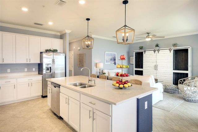 850 TIDEWATER SHORES LOOP 402, Bradenton, FL 34208