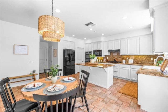 20851 Cabrillo Lane, Huntington Beach, CA 92646