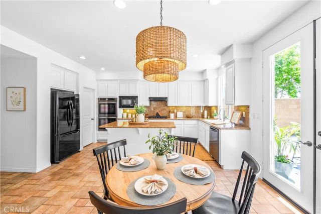20851 Cabrillo Lane, Huntington Beach, CA 92646
