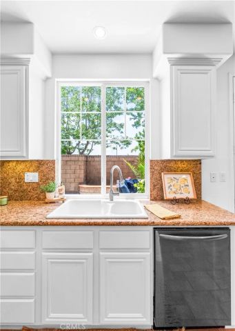 20851 Cabrillo Lane, Huntington Beach, CA 92646
