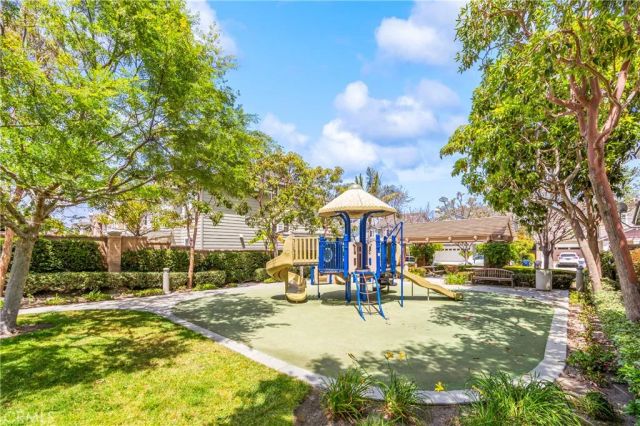 20851 Cabrillo Lane, Huntington Beach, CA 92646