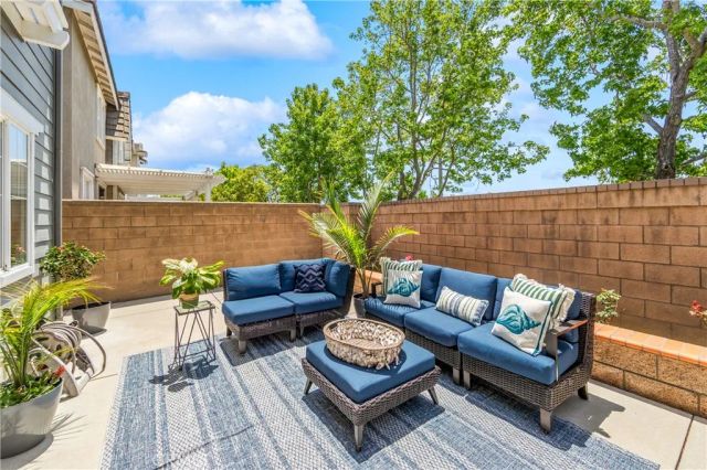 20851 Cabrillo Lane, Huntington Beach, CA 92646