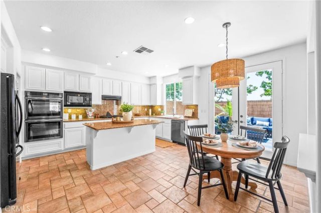 20851 Cabrillo Lane, Huntington Beach, CA 92646