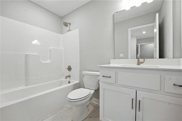 19710 W 195th Place, Spring Hill, KS 66083