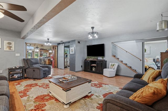 2182 Sunflower Road, Paradise, TX 76073