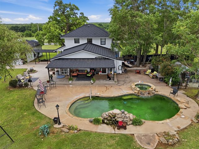 2182 Sunflower Road, Paradise, TX 76073