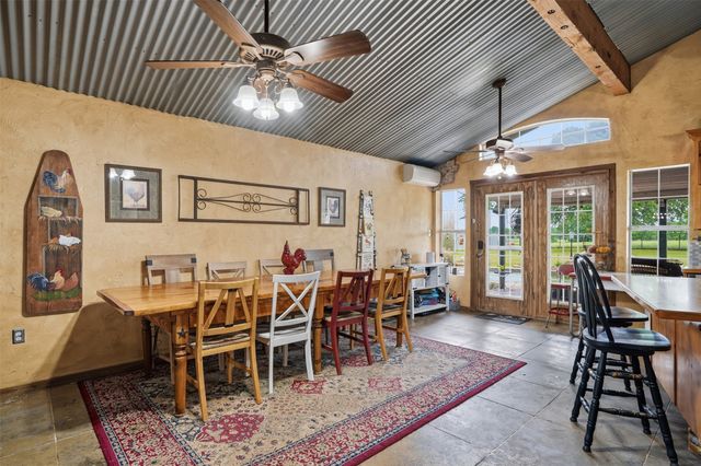 2182 Sunflower Road, Paradise, TX 76073