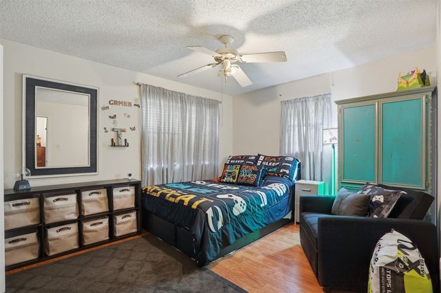 2182 Sunflower Road, Paradise, TX 76073