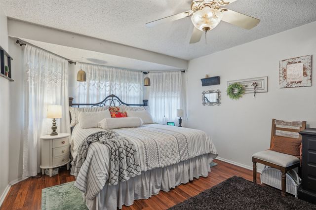 2182 Sunflower Road, Paradise, TX 76073